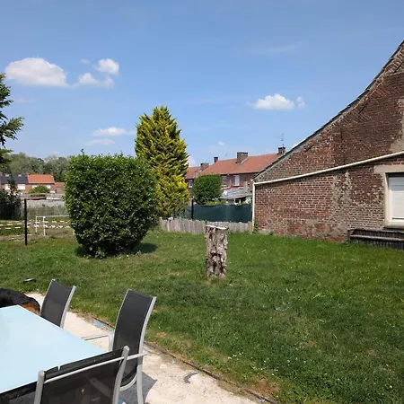 With Private Parking Courcelles-les-Lens